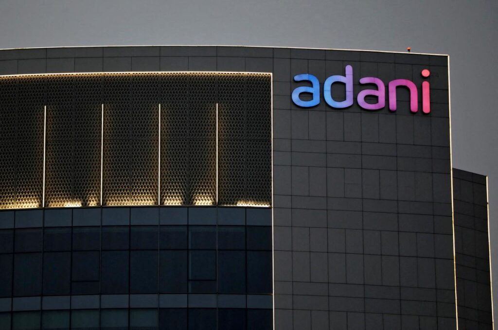 Adani Repays $900 Million Debt,Restores Investor Confidence