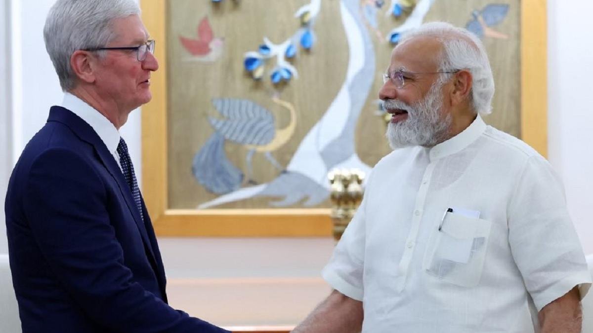 Tim Cook tweeted. "What an incredible week in India! Thanks to our teams across the country. I can’t wait to return," he visit coincided with the 25th anniversary of Apple's presence in India,